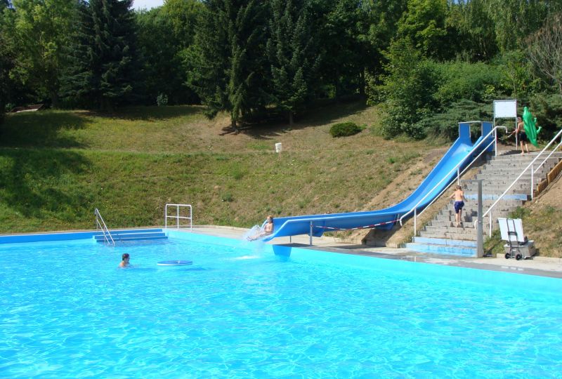 Wasserrutsche bzw. Turborutsche von Rinn