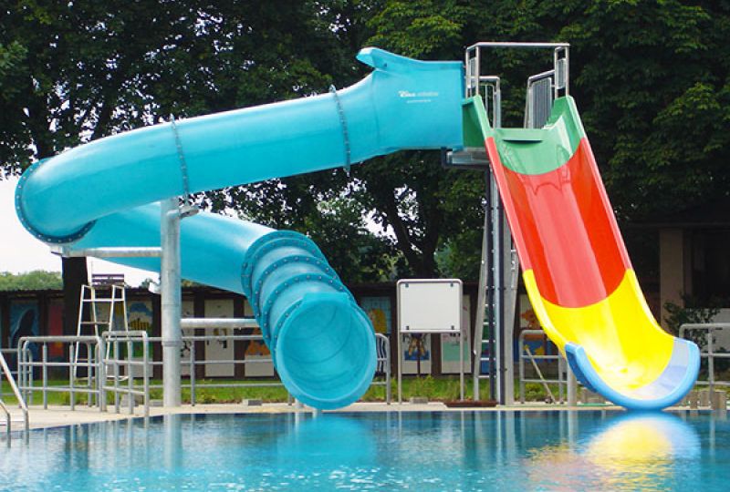 Wasserrutschen und Röhrenrutschen